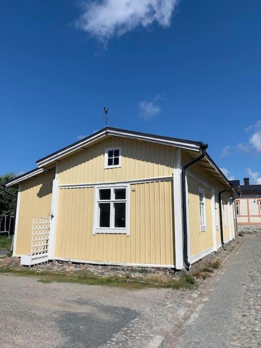 In The Heart Of Old Rauma Apartment Bagian luar foto